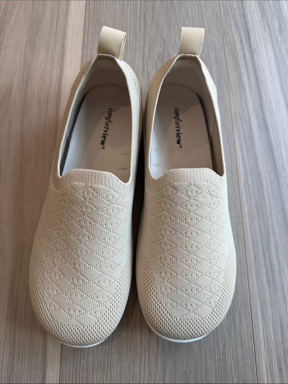 Comfortview Women's Ivan Knit Cream Color Sneakers Size 9